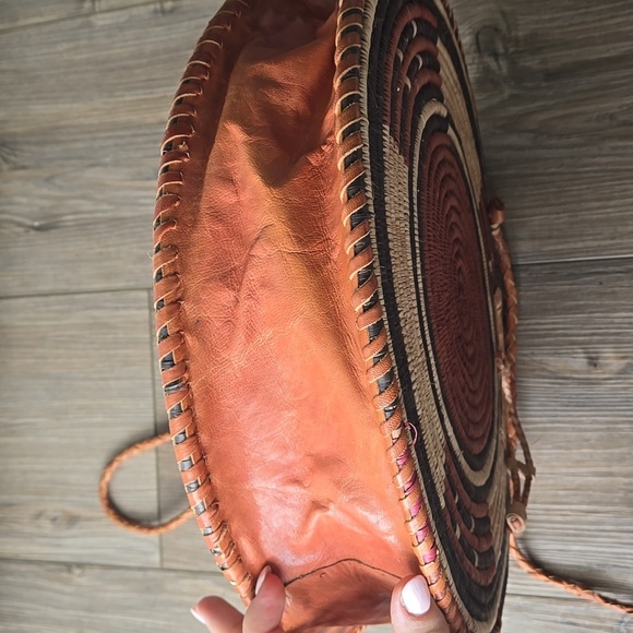 Burkina Faso Handmade Leather African Style Shoulder Bag - Picture 9 of 9